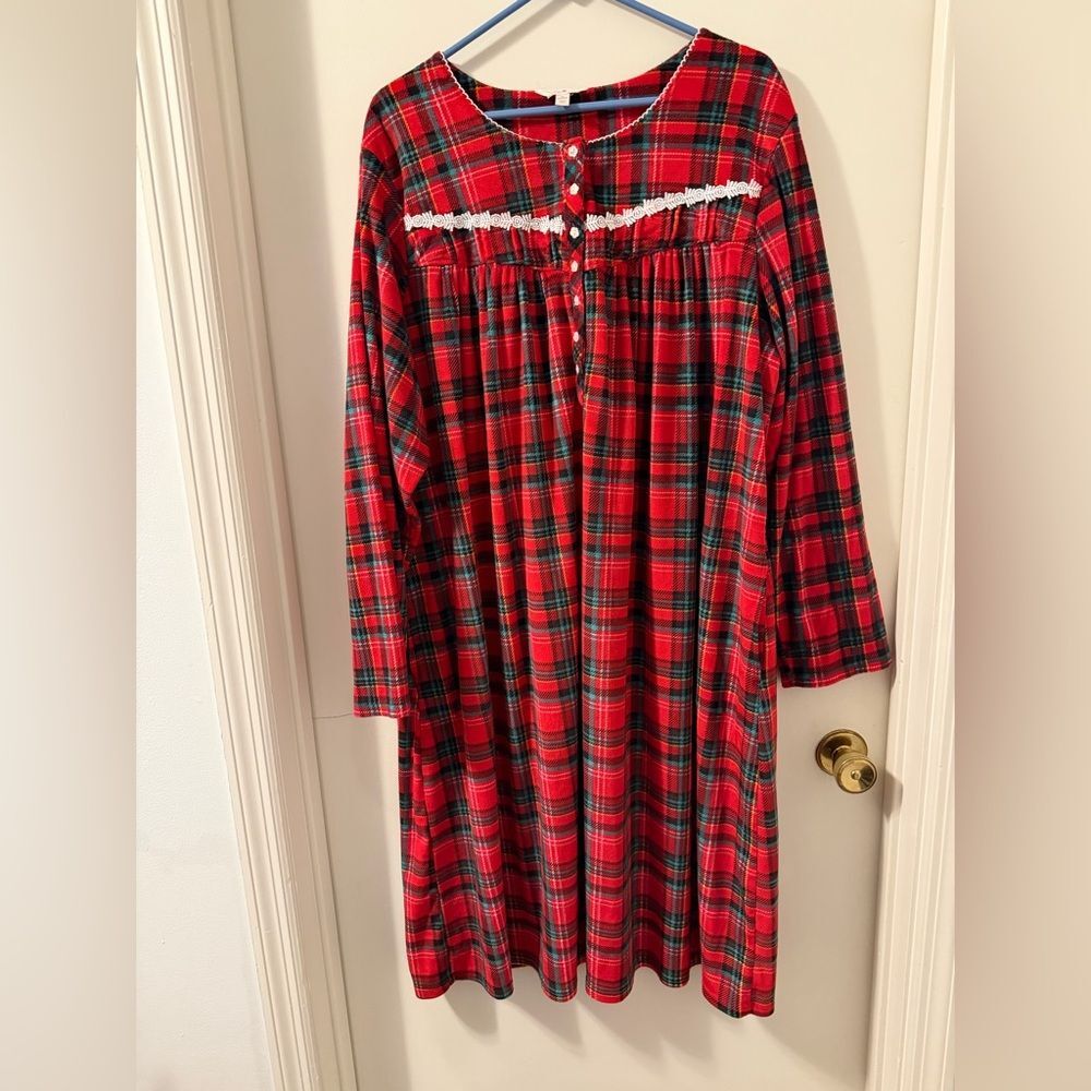 Secret Treasures Red and Green Plaid Soft Cozy Christmas Nightgown Sz 3X